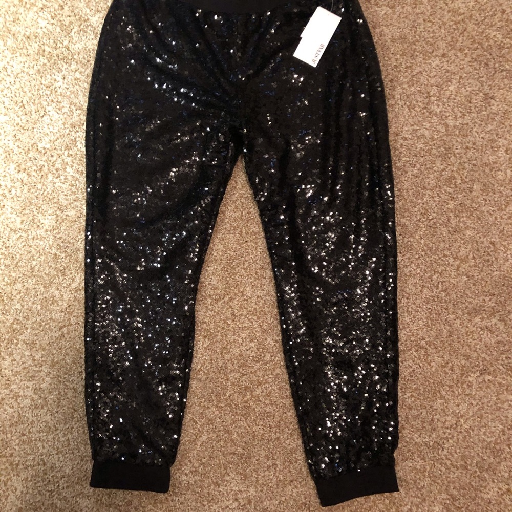 Sparkly Booty? - Picture 2 of 5